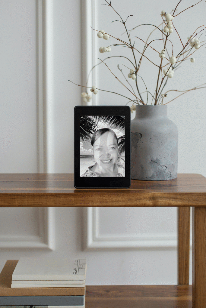 : Portrait of Terri, founder of Mastering Renewal, supporting women 40+ in their wellness journey